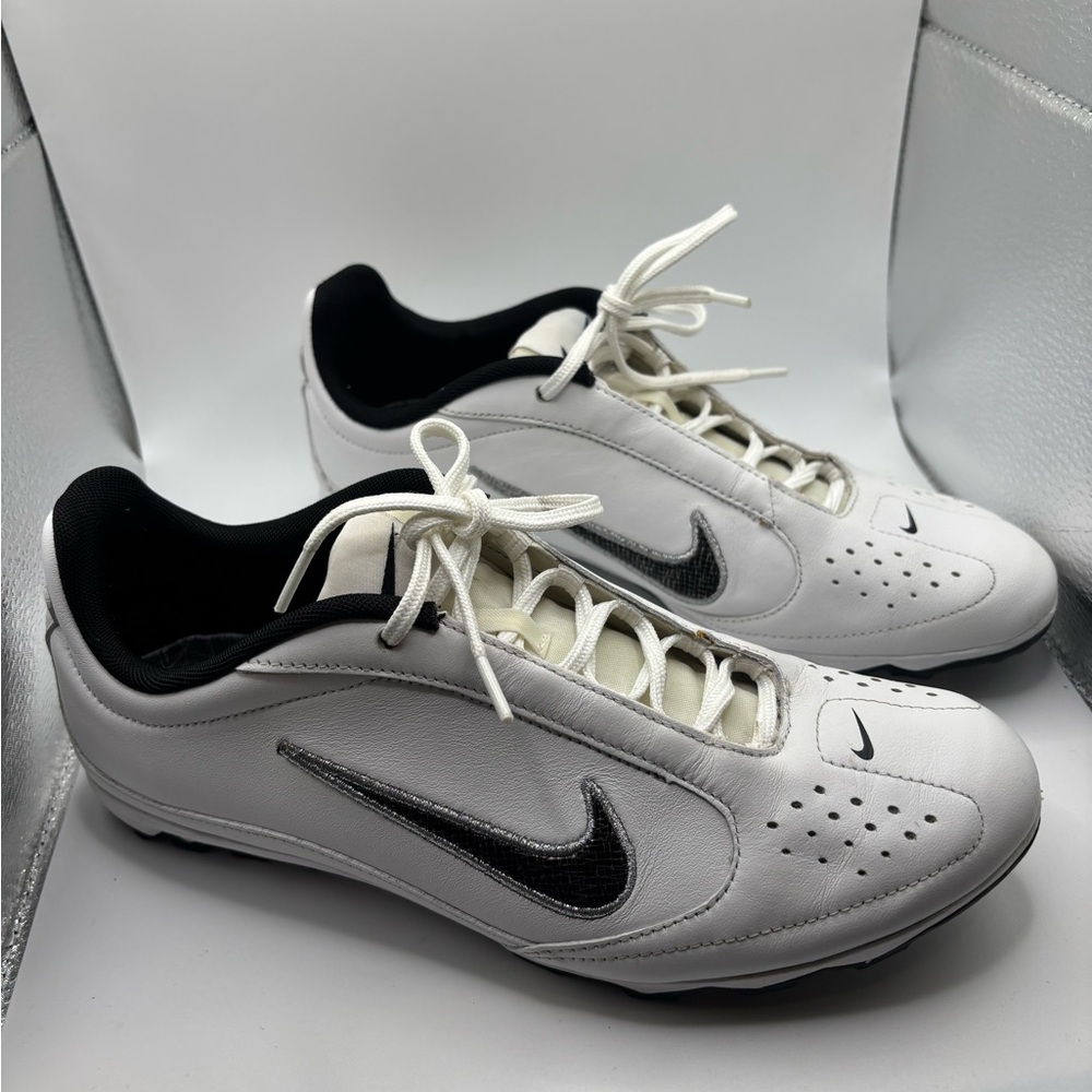 Nike Tiempo Mystic II Turf Soccer Shoes White| Size 9.5 Mens |Vintage 314087-104